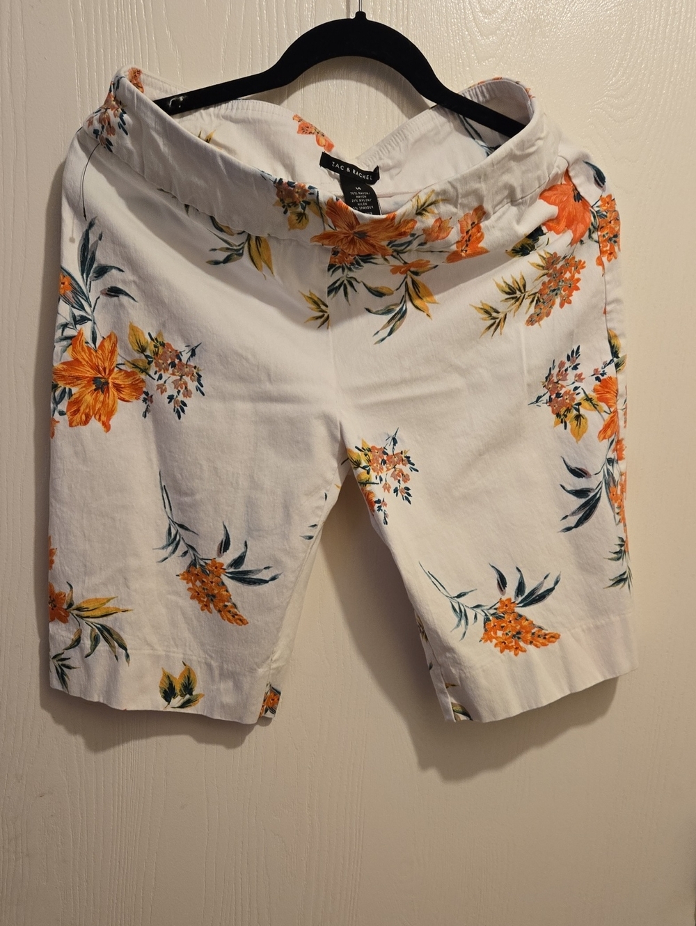 Zac & Rachel White Bermuda Shorts with Orange Floral Print. L20